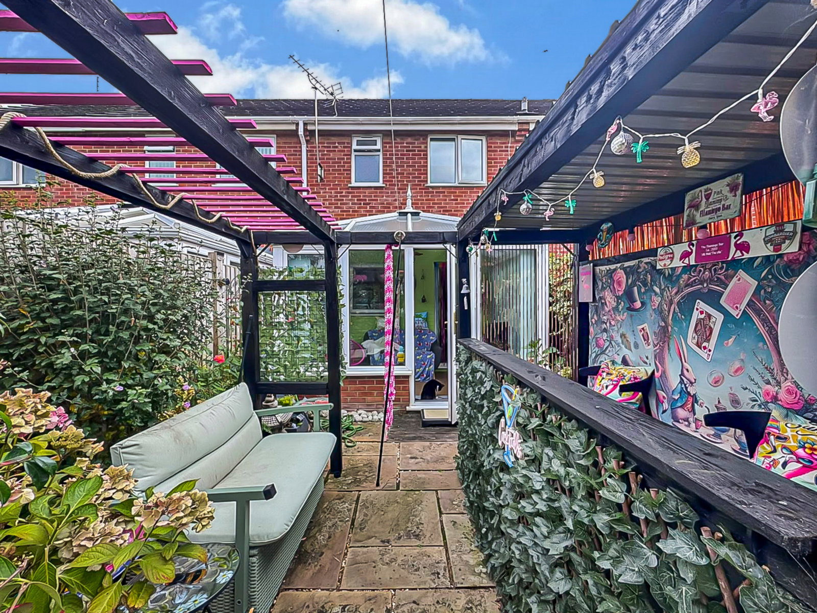 Terraced House for sale in Gloucester, Foxglove Close, Abbeymead, Gloucester, GL4 4DX