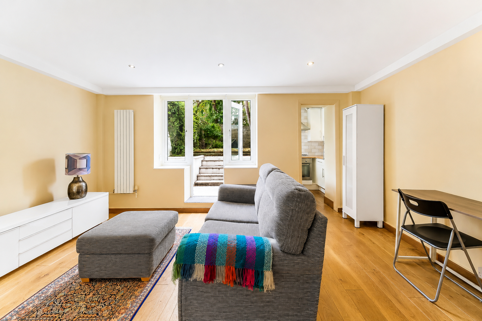 Flat for sale in London, Larkhall Rise, Clapham Old Town SW4 6HR, 515 m²