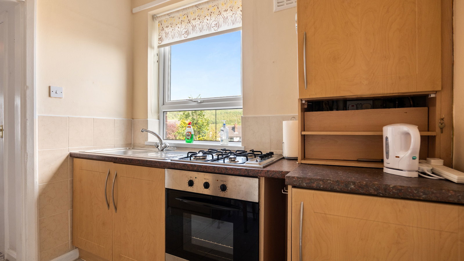 Semi Detached Bungalow for sale in Sheffield, Crag View Crescent, Oughtibridge, S35 0GD, 443 m²