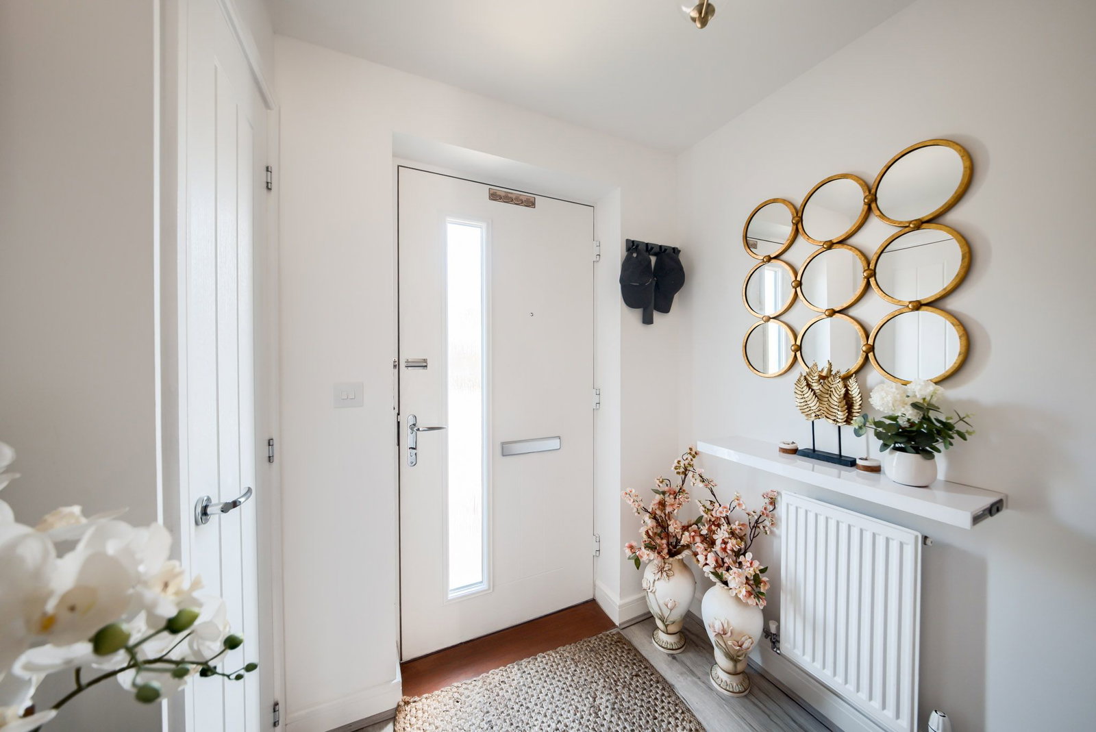 Semi Detached House for sale in Aylesbury, Lockheed Street, Weston Turville, Aylesbury, HP22 3BA, 1270 m²