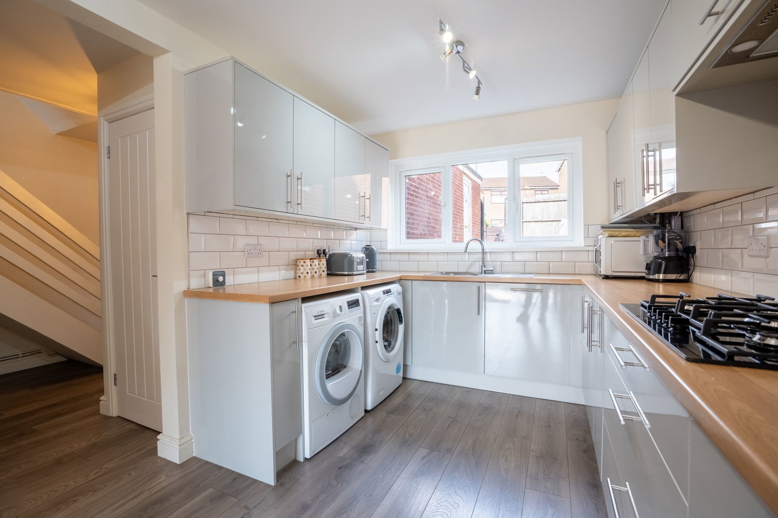 End Of Terrace House for sale in Newport, Old Barn Estate, Newport, NP19 7BR, 915 m²