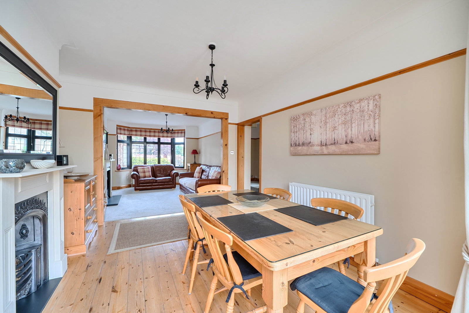 Semi Detached House for sale in Bromley, Mead Way, Bromley, BR2 9EN