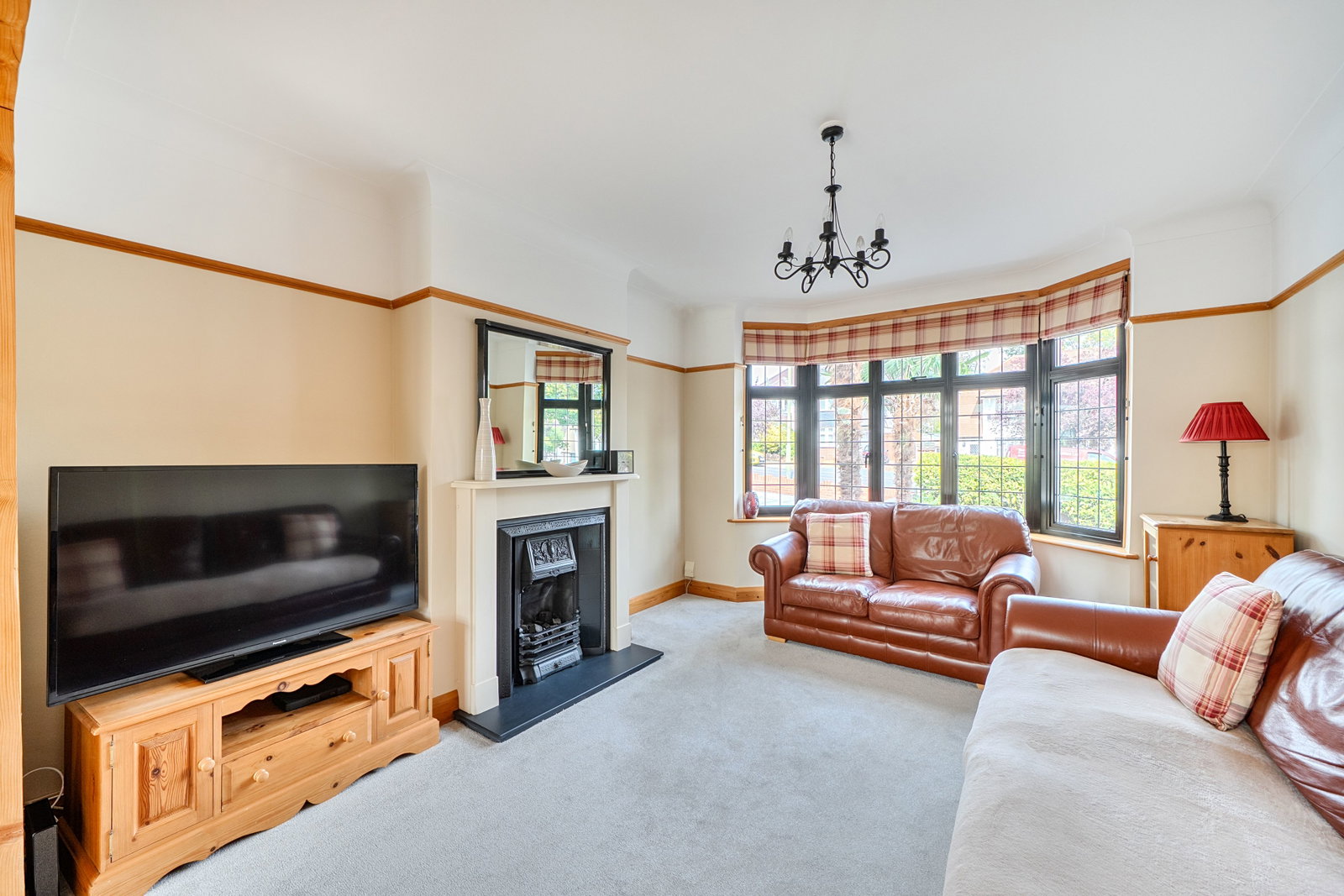 Semi Detached House for sale in Bromley, Mead Way, Bromley, BR2 9EN