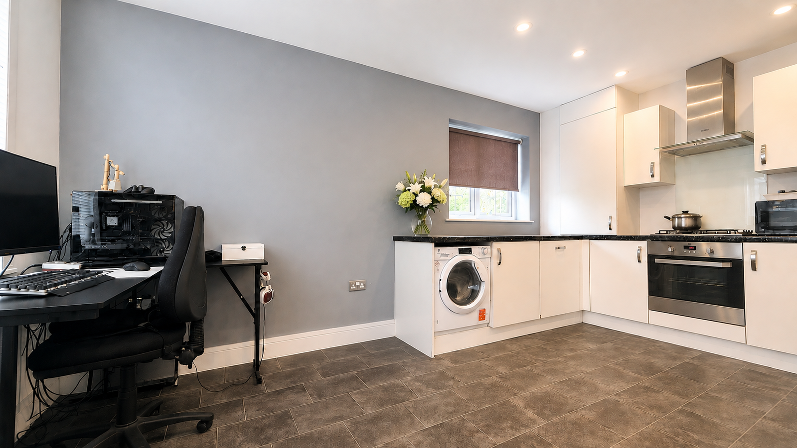 Detached House in Stoke-on-trent 5