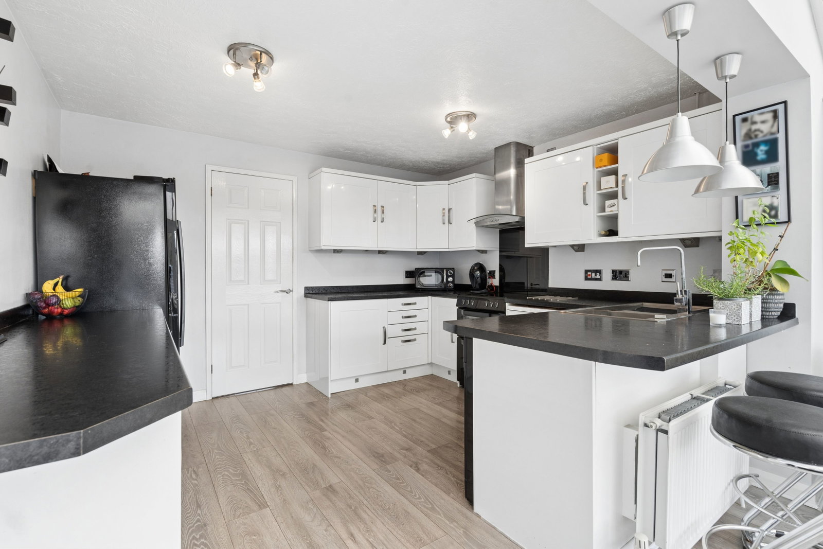 End Of Terrace House for sale in Rickmansworth, Neild Way, Rickmansworth, WD3 8RW, 1693 m²