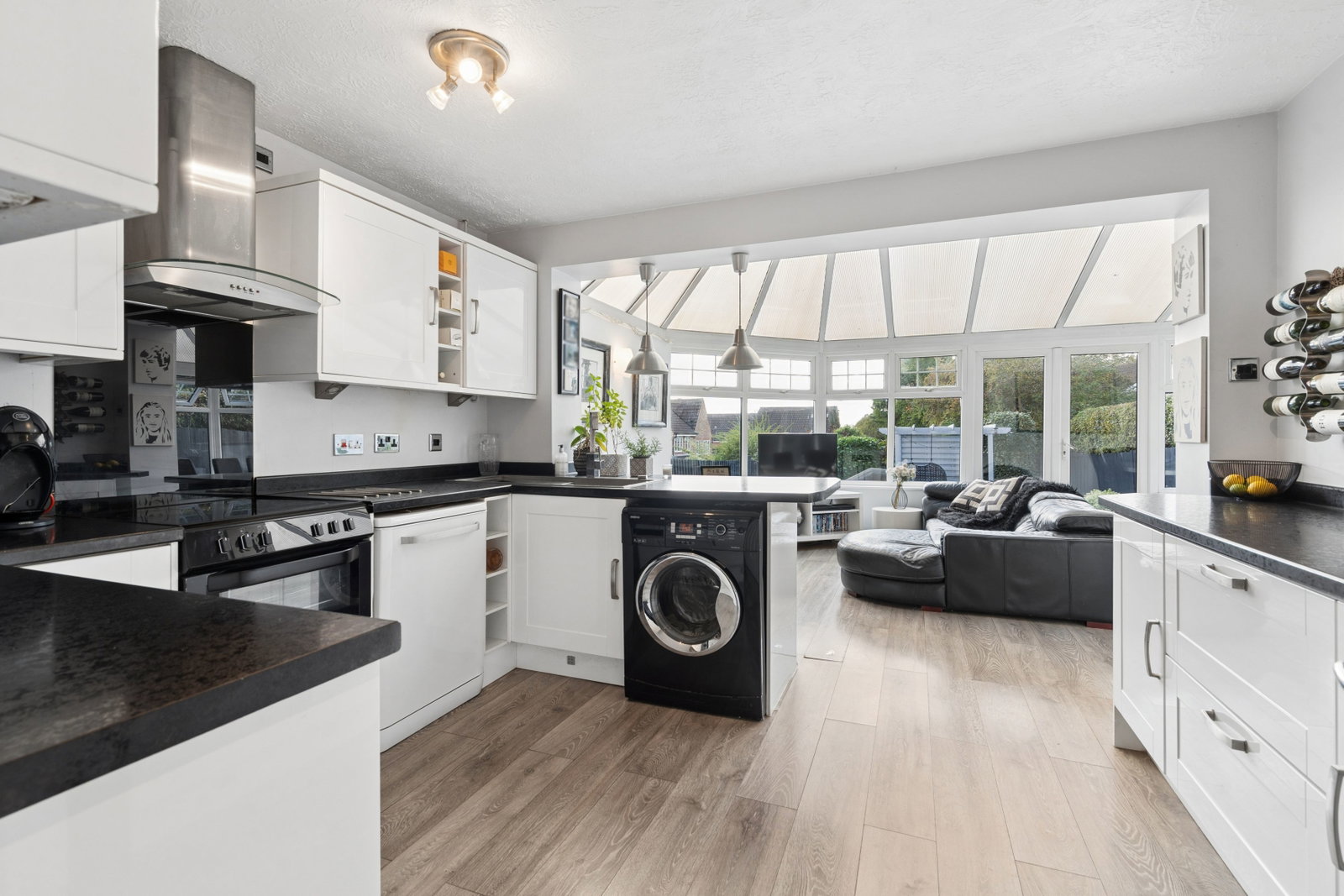 End Of Terrace House for sale in Rickmansworth, Neild Way, Rickmansworth, WD3 8RW, 1693 m²