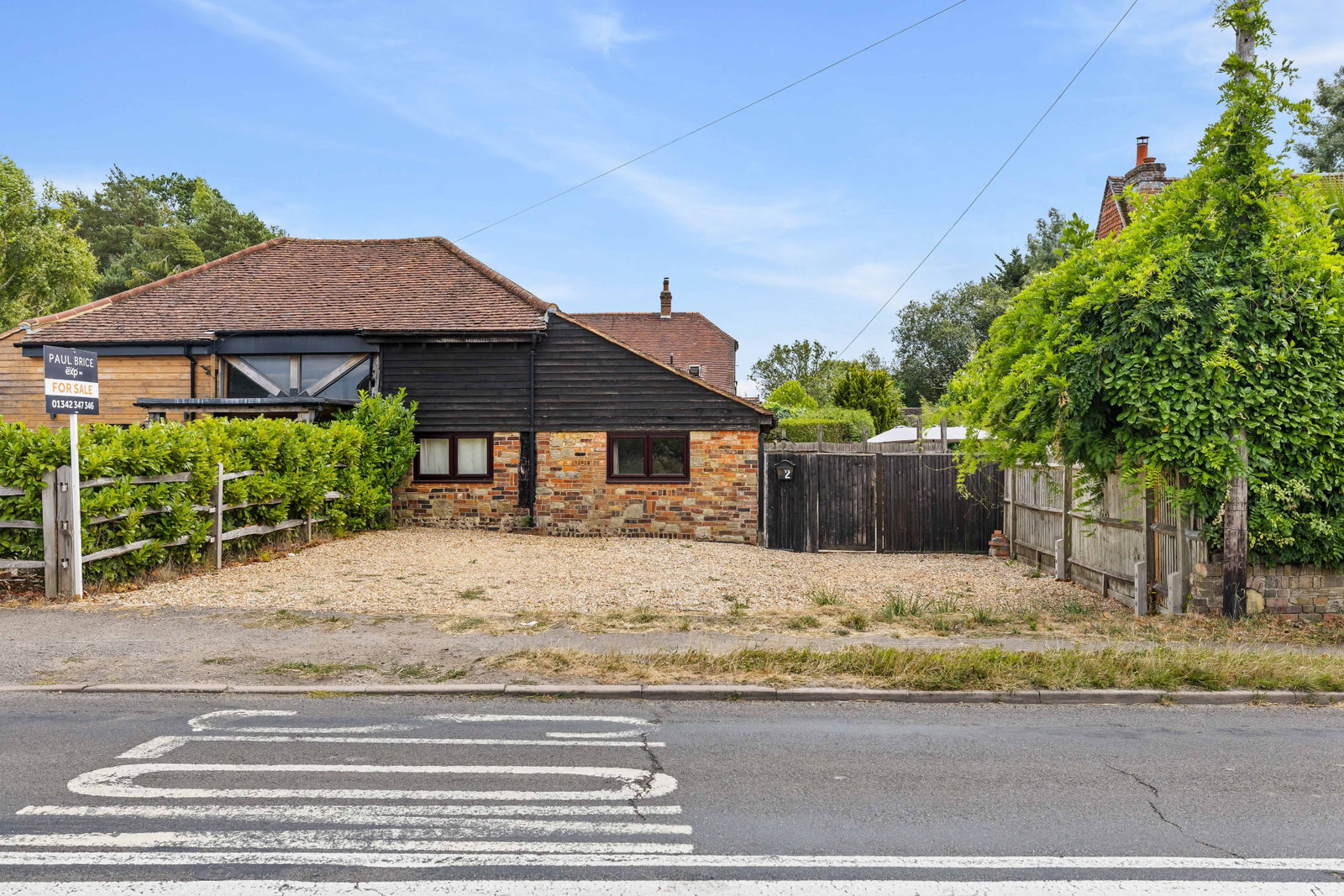 Semi Detached House in Lingfield