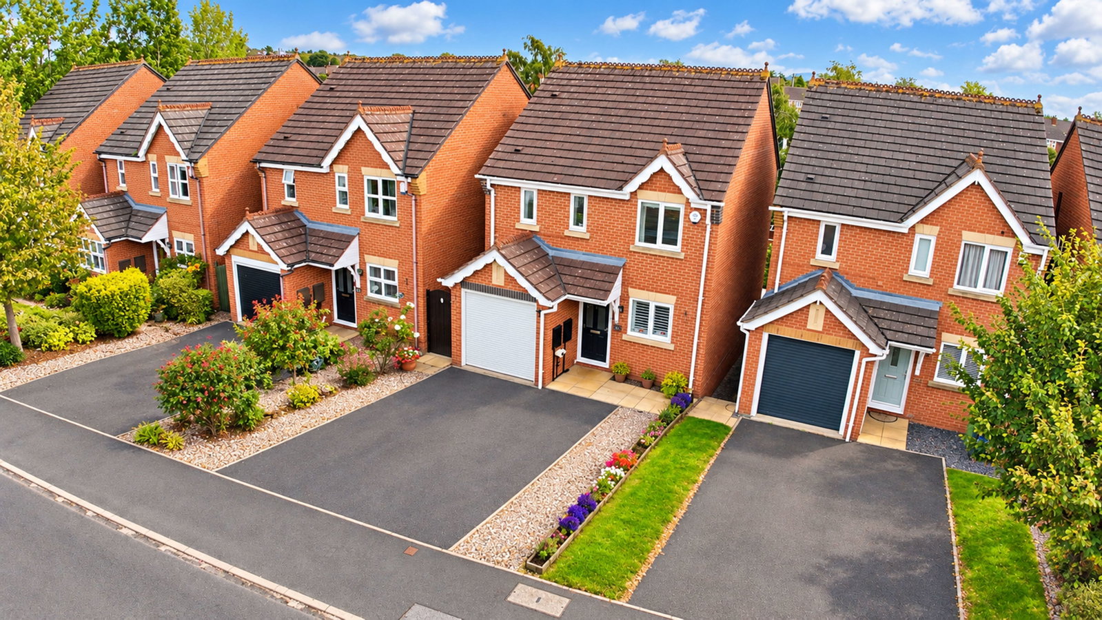 Detached House for sale in Stourbridge, Marine Crescent, Wordsley, Stourbridge, DY8 4XR