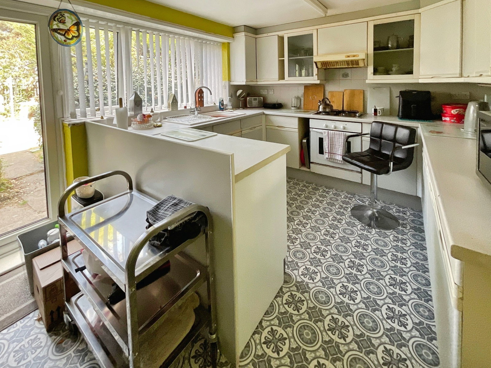 Terraced House for sale in Birmingham, Simmons Leasow, Woodgate Valley, Birmingham, West Midlands, B32 3RP