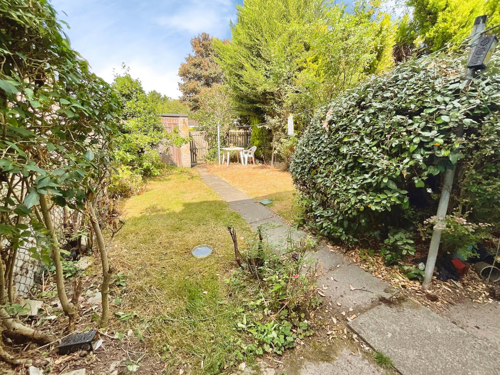 Terraced House for sale in Birmingham, Simmons Leasow, Woodgate Valley, Birmingham, West Midlands, B32 3RP