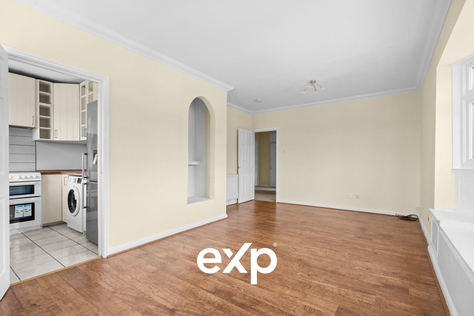 Flat in Chertsey 3