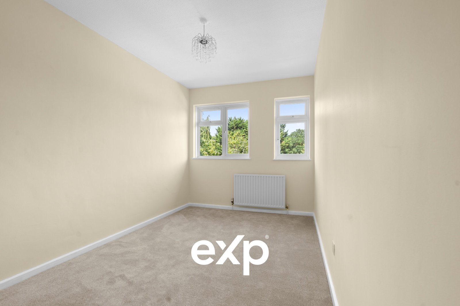 Flat for sale in Chertsey, Cowper Close, Chertsey, KT16 9EA, 651 m²