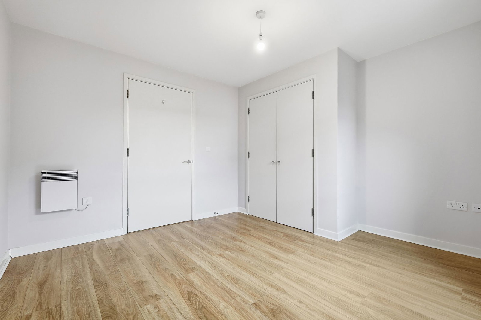 Flat for sale in London, Cam Road, London, E15 2SQ, 588 m²