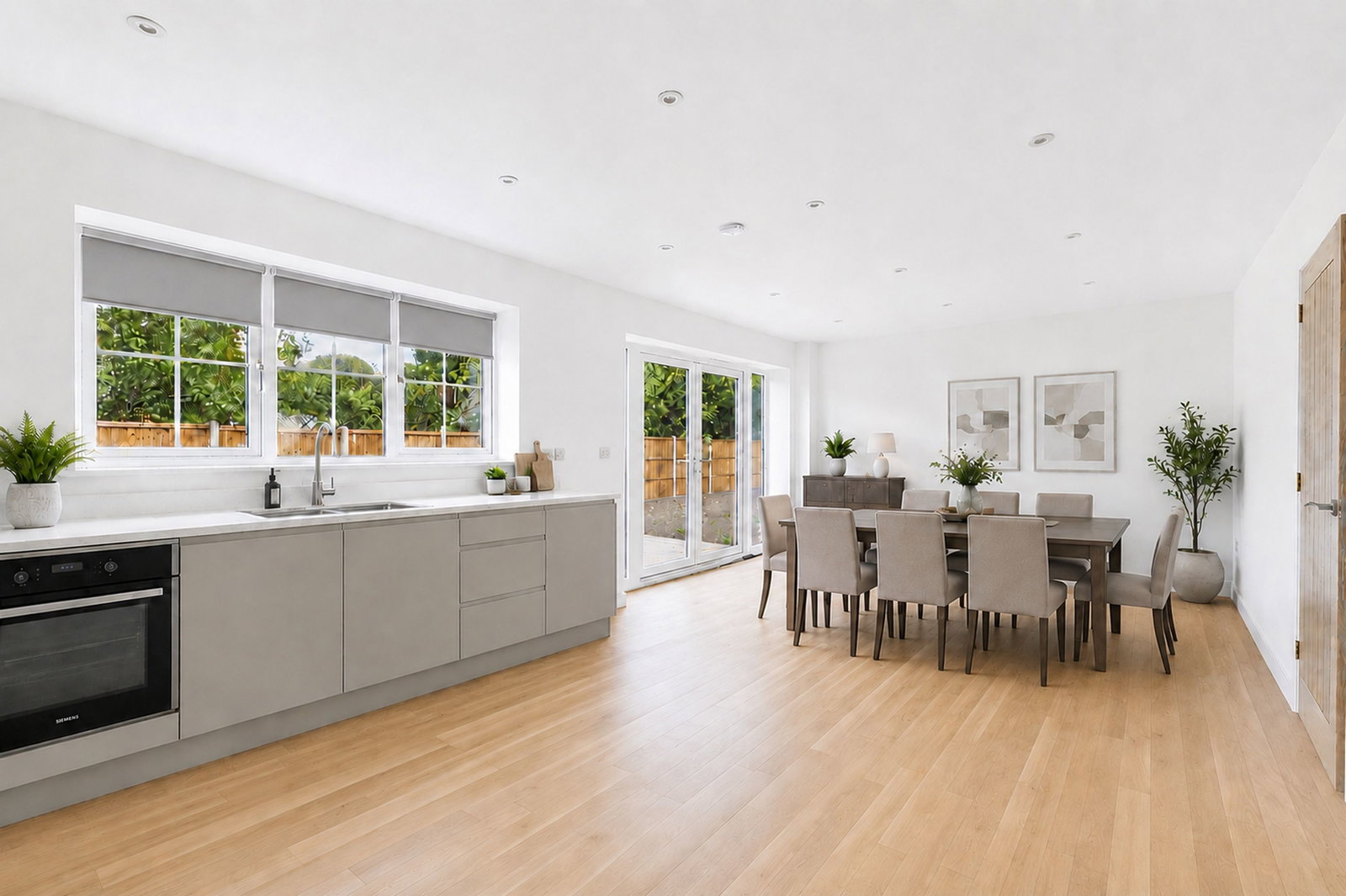 Chalet for sale in Norwich, Watton Road, Larling, Norwich, NR16, 2142 m²