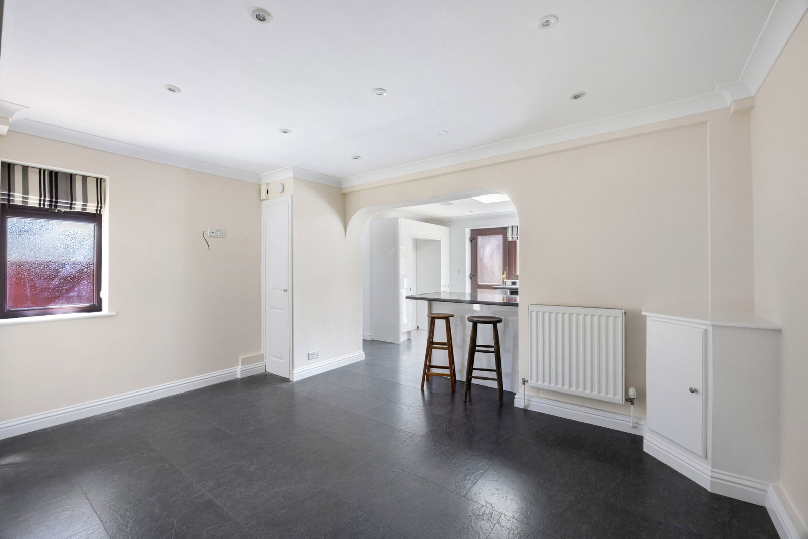 Semi Detached House in Cheltenham 4