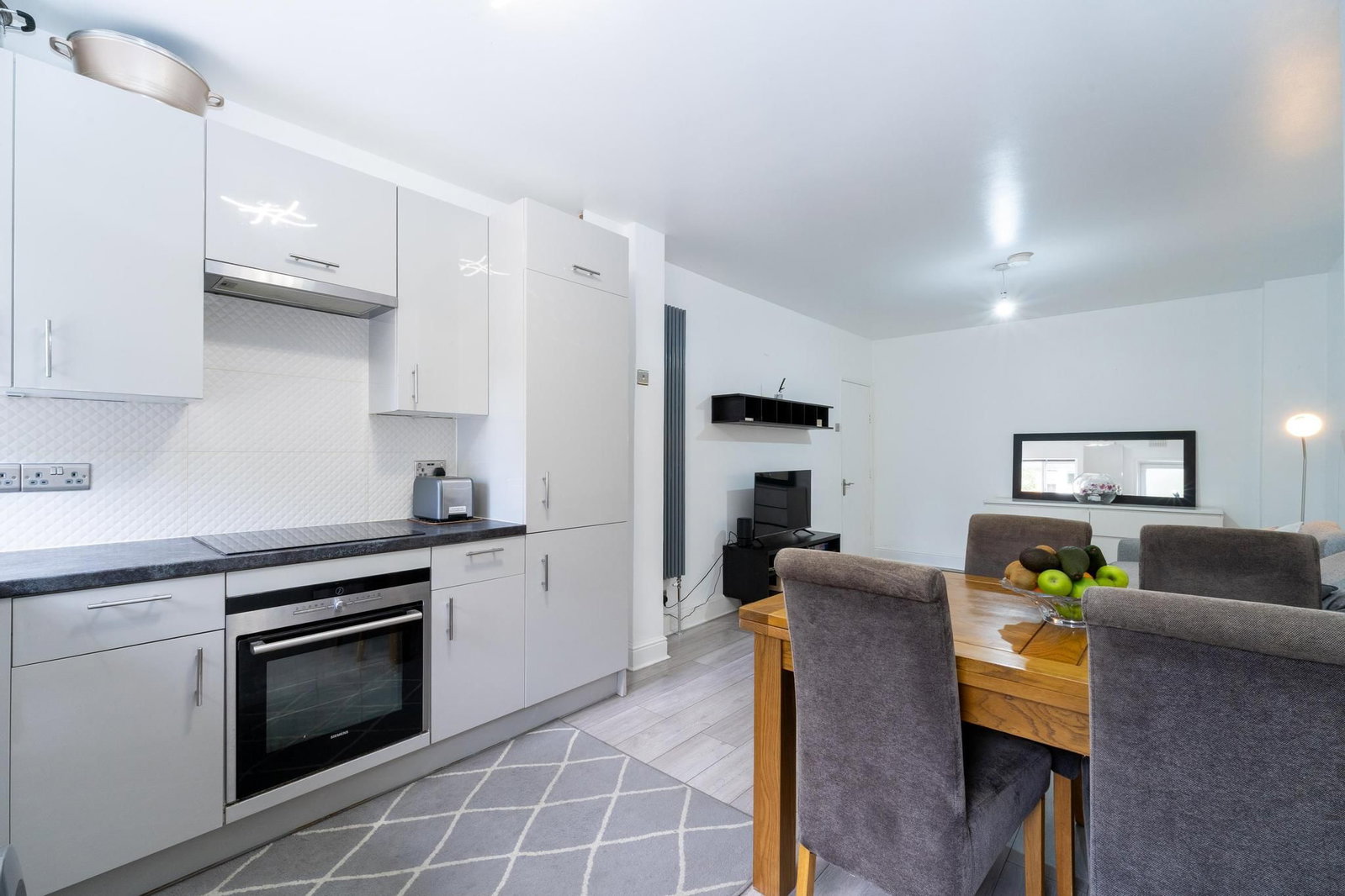 Flat for sale in London, Boundary Road, London, N22 6AR