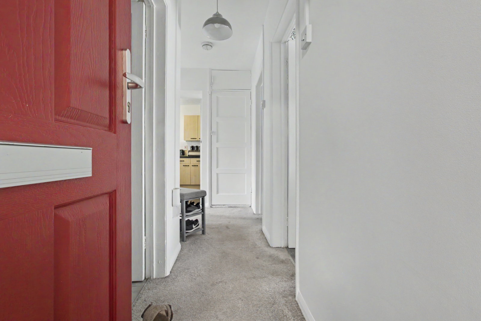 Flat for sale in Romford, Gooshays Gardens, Romford, RM3 8AF