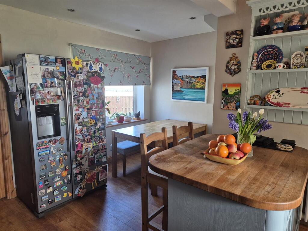 End Of Terrace House in Beaumaris 5