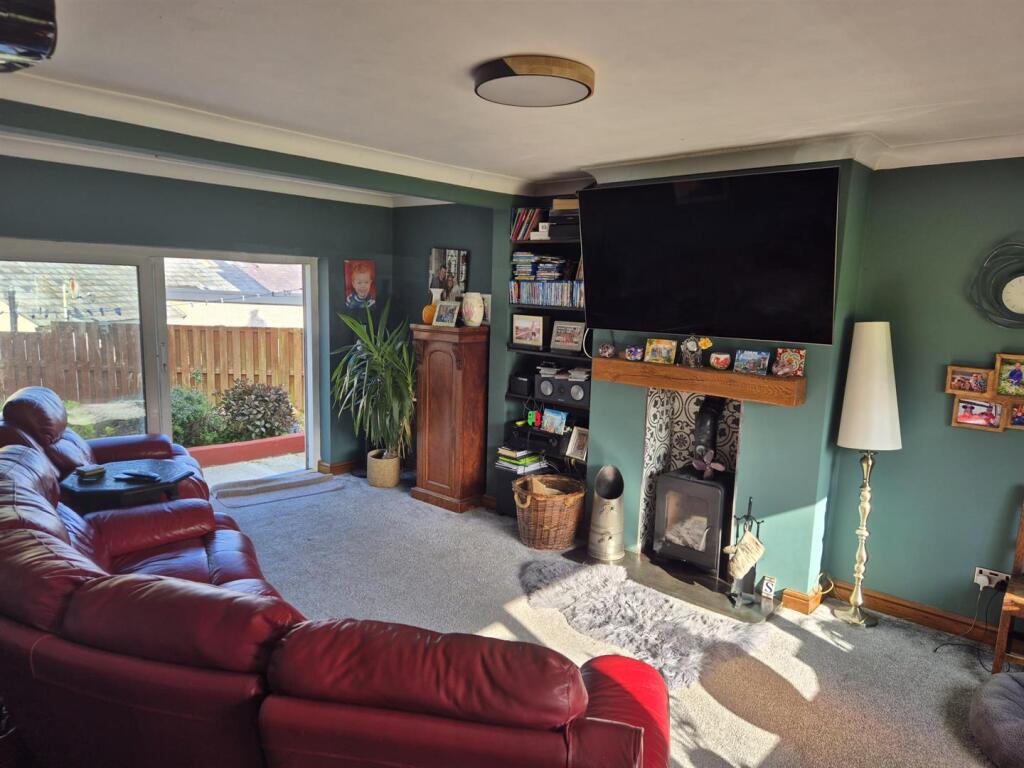 End Of Terrace House in Beaumaris 2