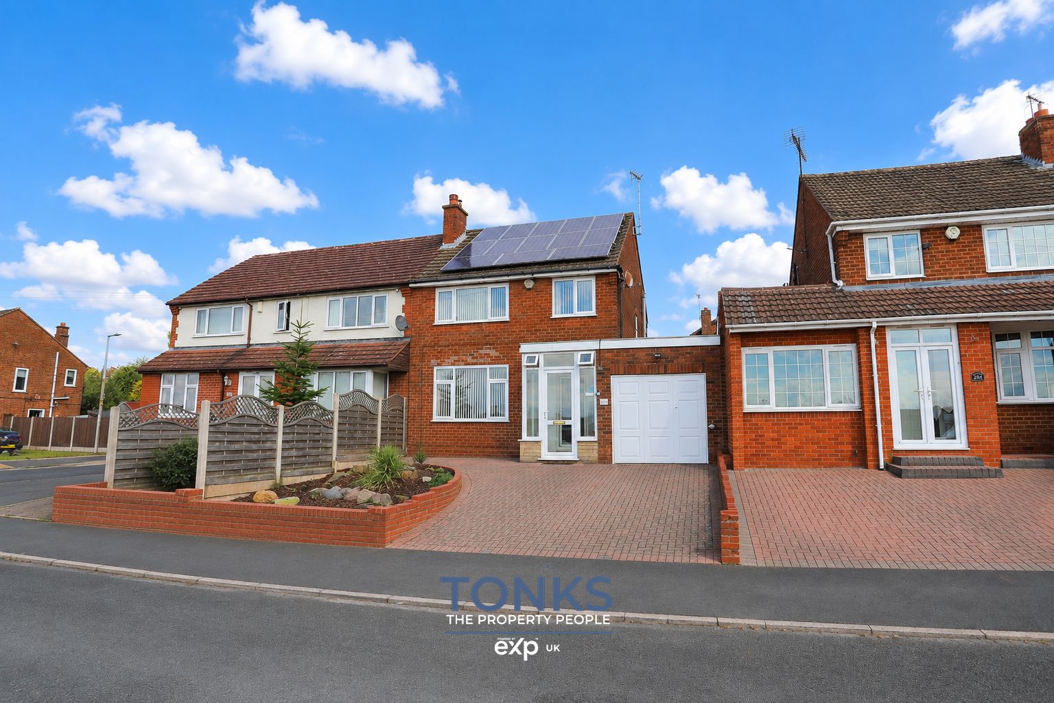 Semi Detached House for sale in Rowley Regis, Dudley Road, Rowley Regis, B65 8LB