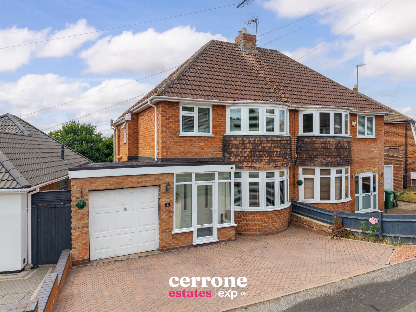 Semi Detached House for sale in Redditch, Malvern Road, Redditch, B97 5DR, 1100 m²