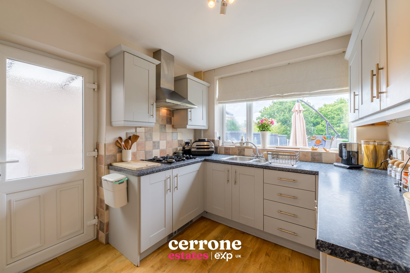 Semi Detached House for sale in Redditch, Malvern Road, Redditch, B97 5DR, 1100 m²