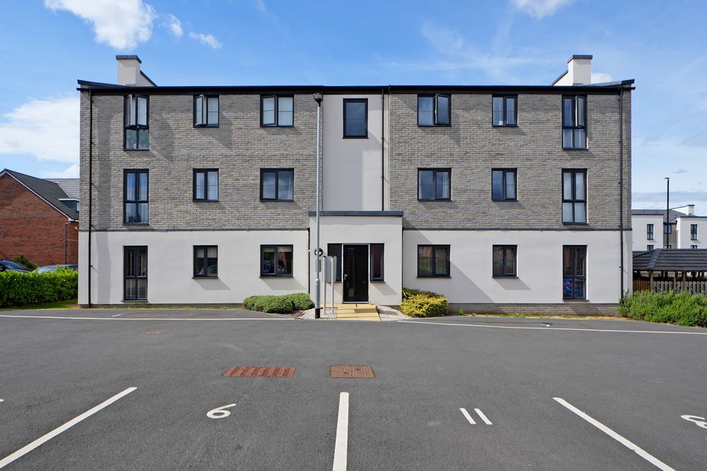 Apartment for sale in Rotherham, Askham Way, Waverley, Rotherham S60