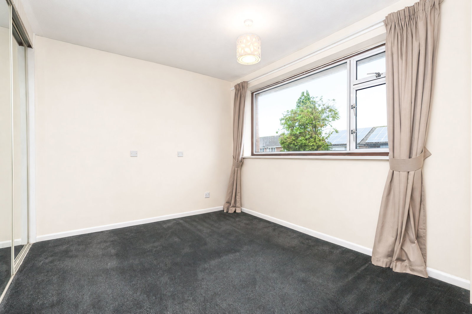 Terraced House for sale in St. Ives, Kestrel Close, St. Ives, PE27 6HN, 1311 m²