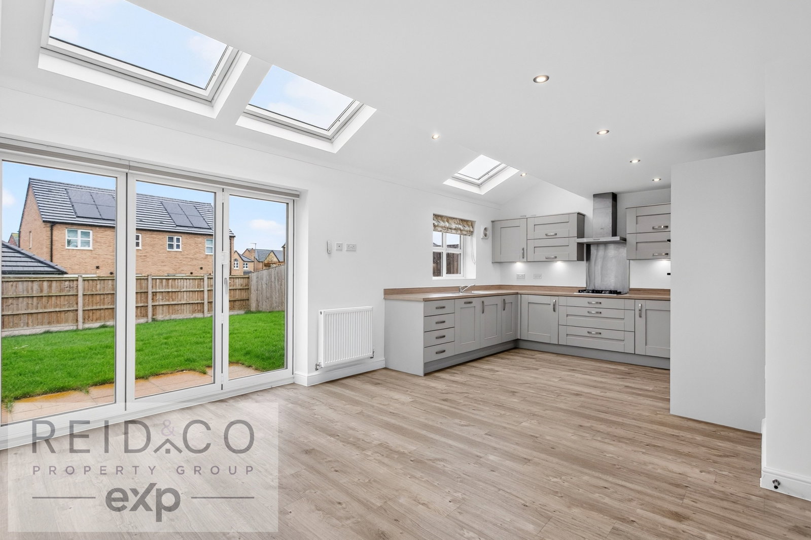 Detached House for sale in Preston, Maxy House Road, Cottam, Preston, PR4 0XY, 1633 m²