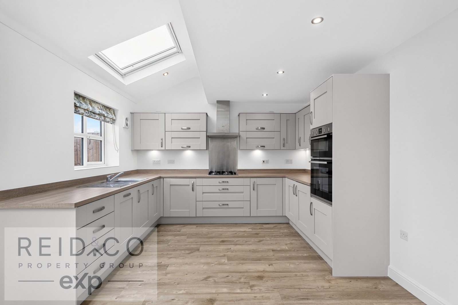 Detached House for sale in Preston, Maxy House Road, Cottam, Preston, PR4 0XY, 1633 m²