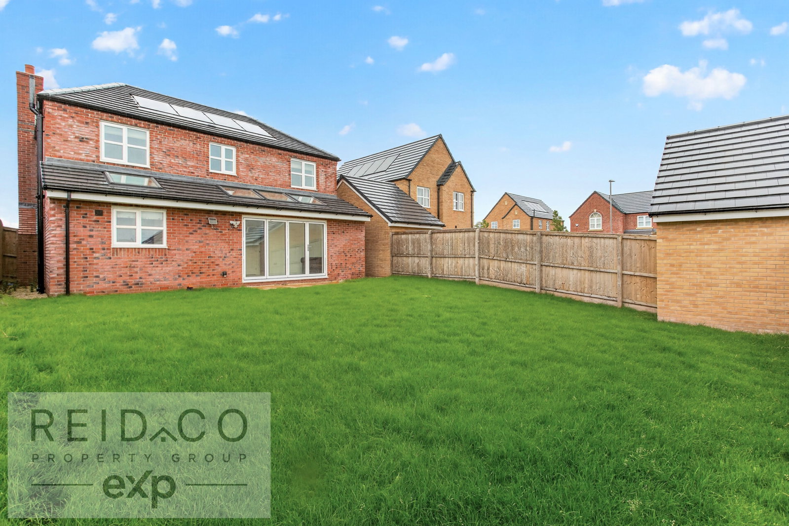 Detached House for sale in Preston, Maxy House Road, Cottam, Preston, PR4 0XY, 1633 m²