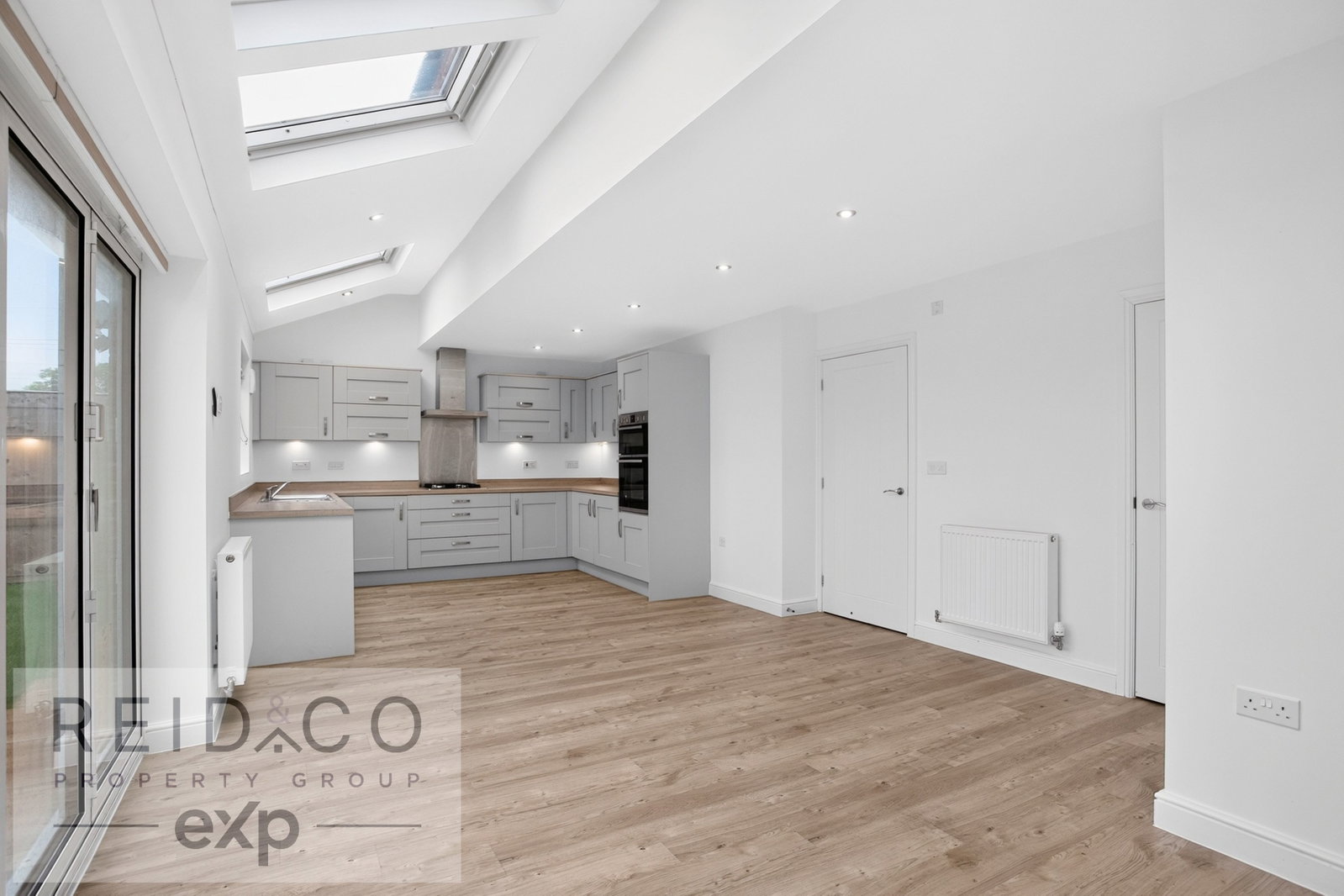 Detached House for sale in Preston, Maxy House Road, Cottam, Preston, PR4 0XY, 1633 m²