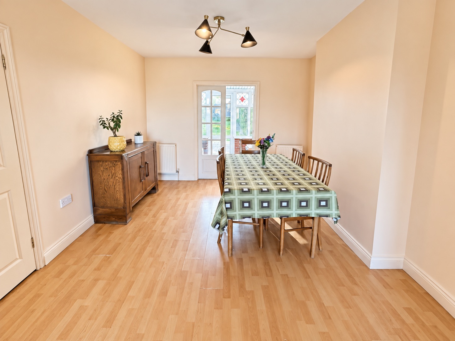 Semi Detached House for sale in Leicester, Wanlip Lane, Birstall, Leicester, LE4 4GF