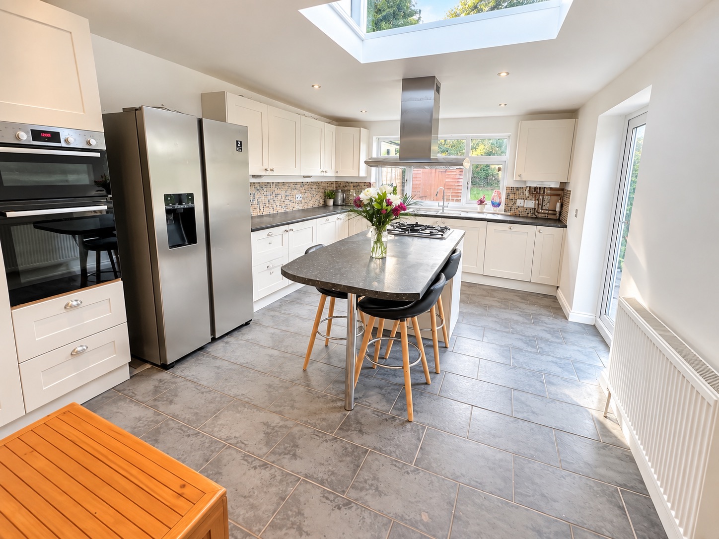 Semi Detached House for sale in Leicester, Wanlip Lane, Birstall, Leicester, LE4 4GF
