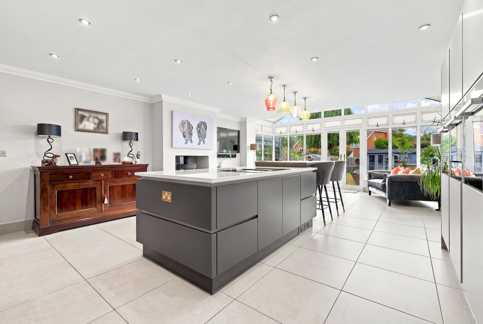 Detached House for sale in Basildon, High Road, Langdon Hills, Basildon, SS16, 3381 m²