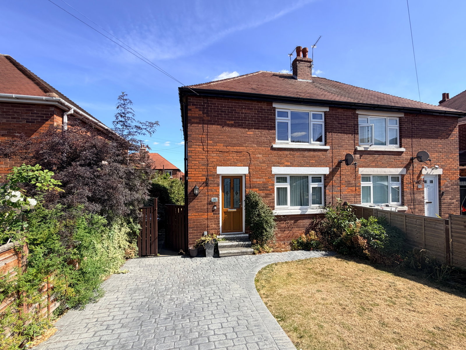 Semi Detached House in Wakefield