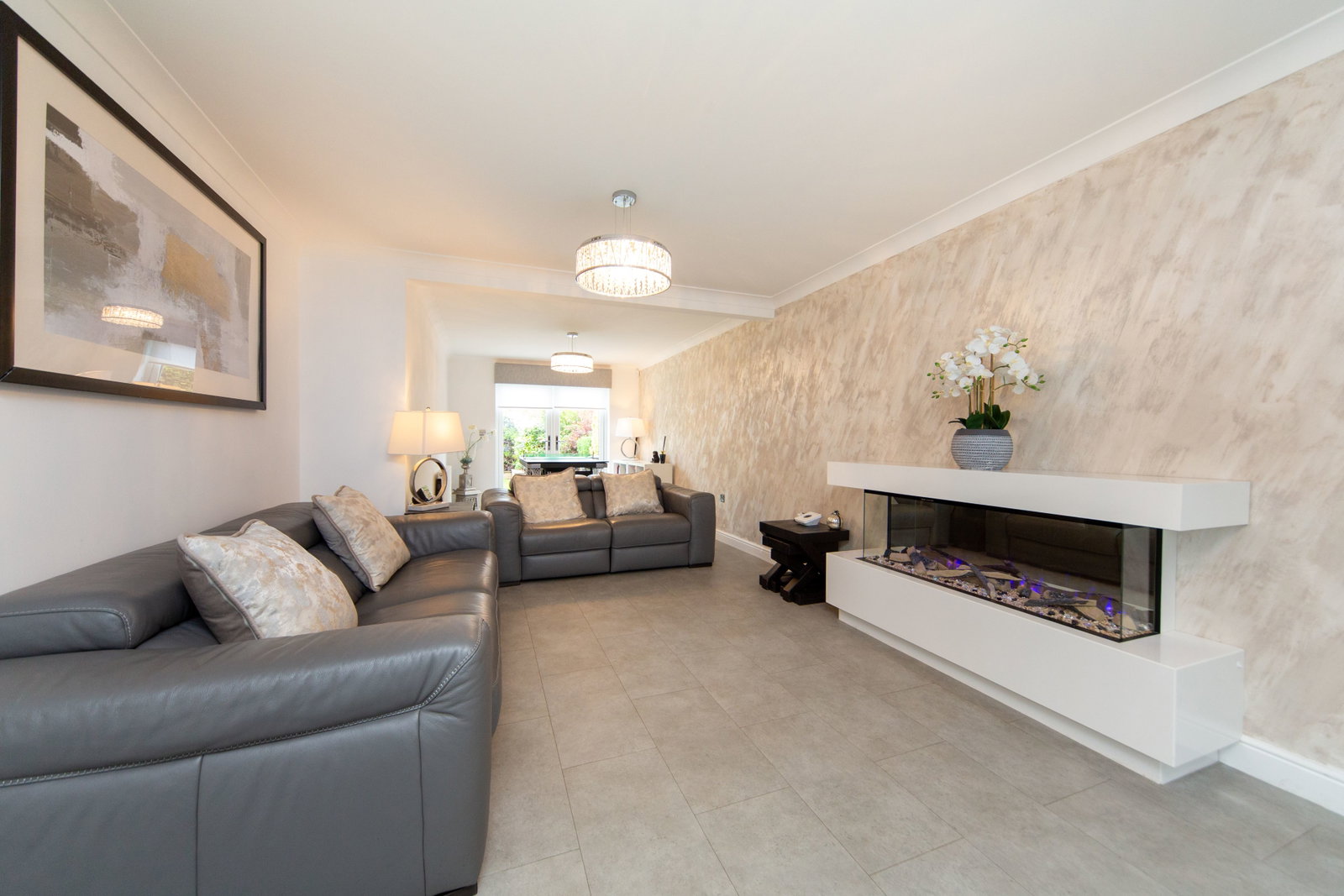 Detached House for sale in Wirral, Dorchester Park, Prenton, 1935 m²