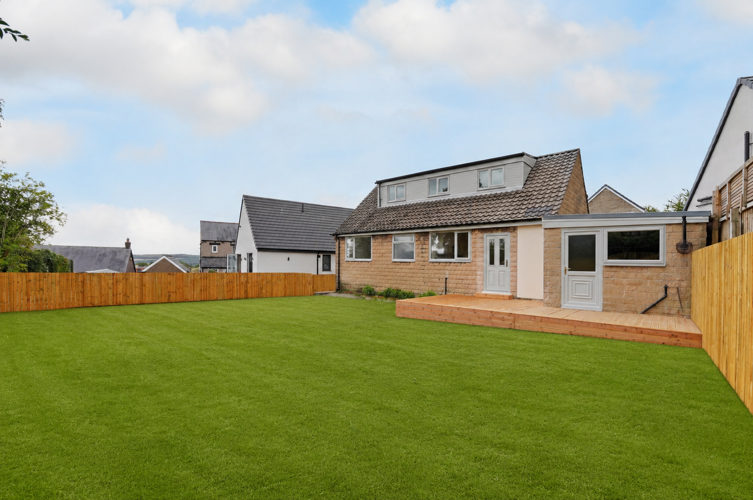 Detached House for sale in Sheffield, Princess Drive, Deepcar, S36, 895 m²