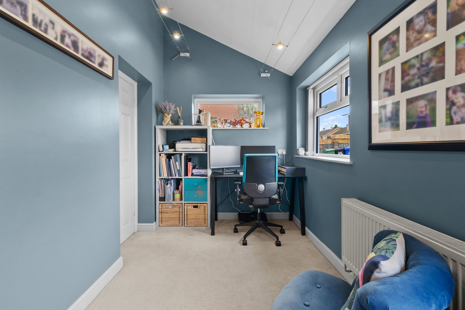 Semi Detached House for sale in Stourbridge, Vicarage Road, Wollaston, Stourbridge, DY8 4NP, 1119 m²
