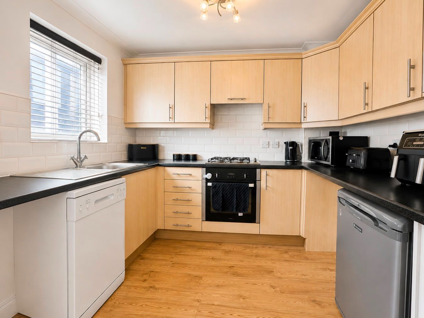 End Of Terrace House for sale in Sheerness, High Street, Eastchurch, Sheerness, ME12 4DE