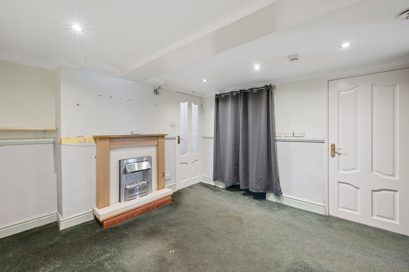 Semi Detached House for sale in Prenton, Birch Road, Oxton, CH43 5UE