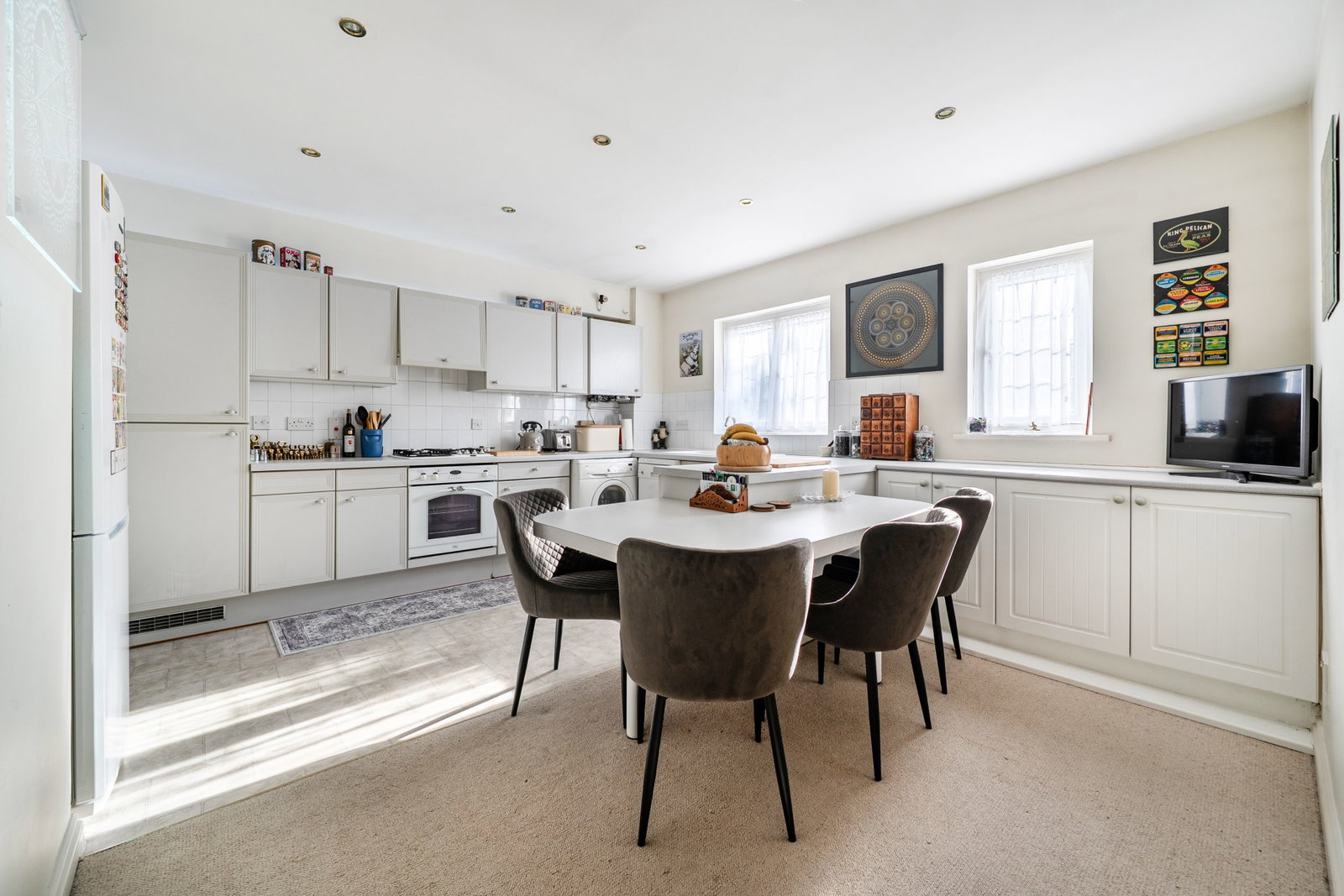 Maisonette for sale in Bushey, Larken Close, Bushey, WD23