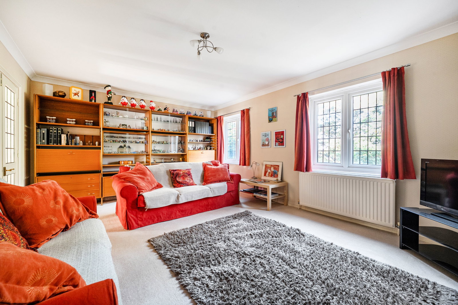 Maisonette for sale in Bushey, Larken Close, Bushey, WD23