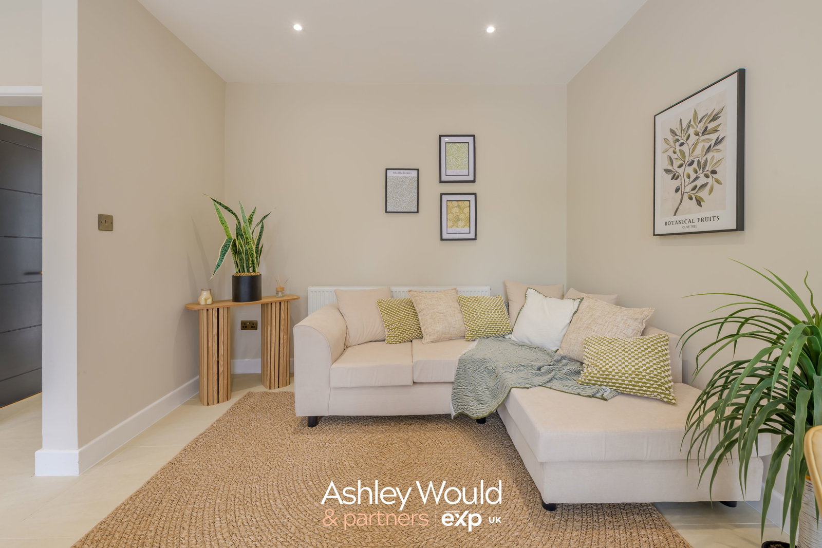 Semi Detached House for sale in Halesowen, Olive Hill Road, Halesowen, B62 8JN