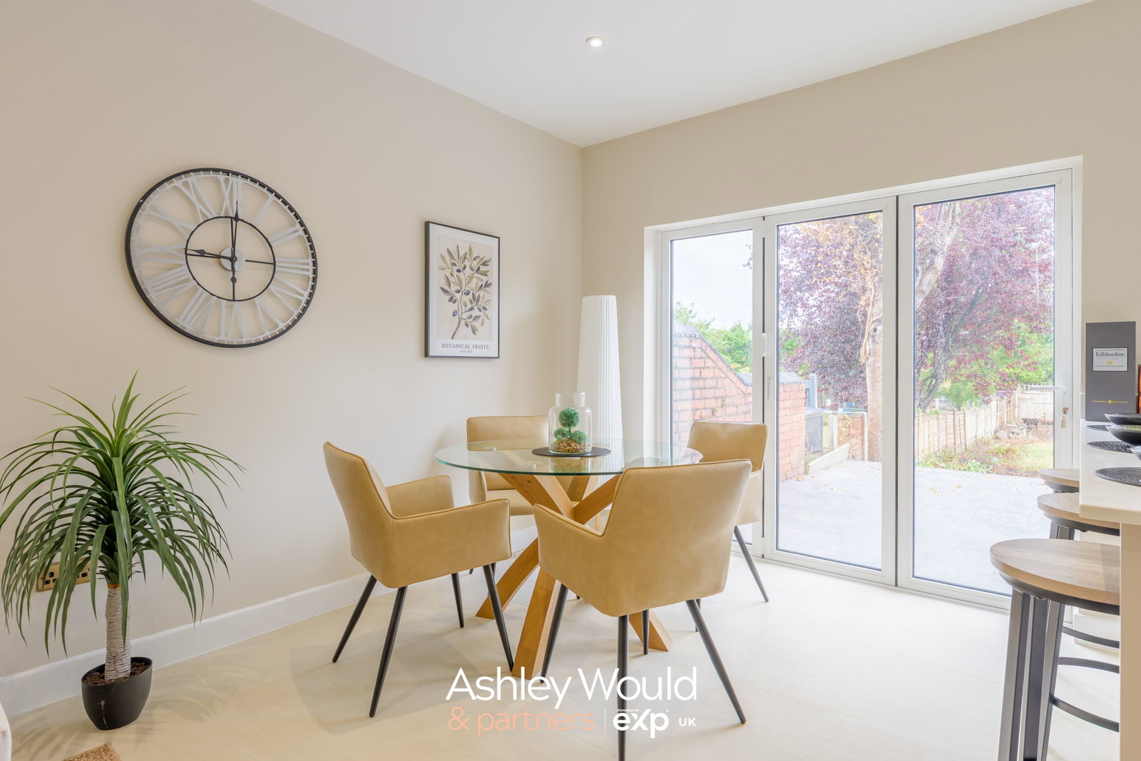 Semi Detached House for sale in Halesowen, Olive Hill Road, Halesowen, B62 8JN