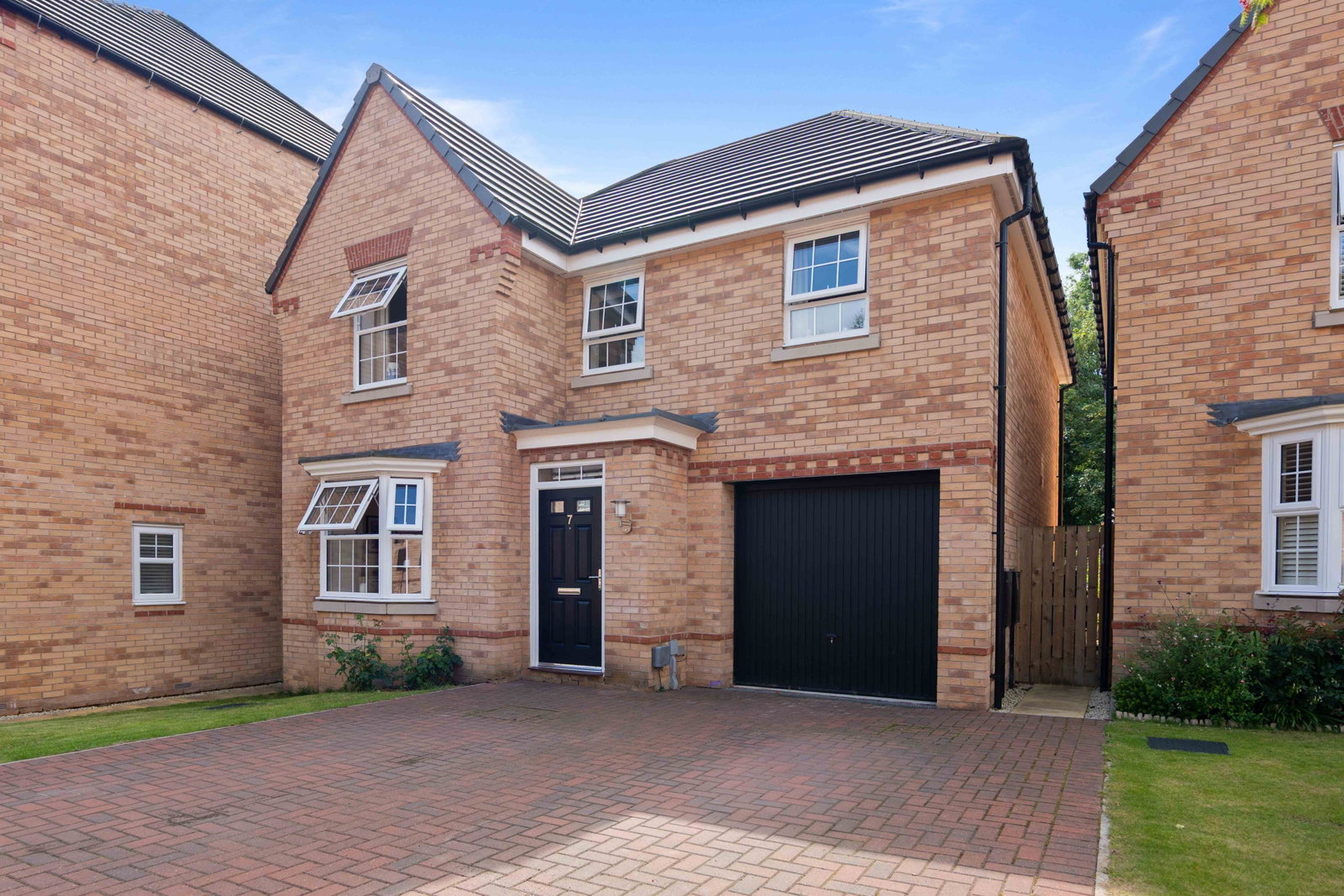 Detached House for sale in Sheffield, Birch Close, Oughtibridge Valley, S35 0BX, 1547 m²
