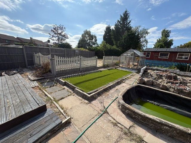 Semi Detached House in Hinckley 4