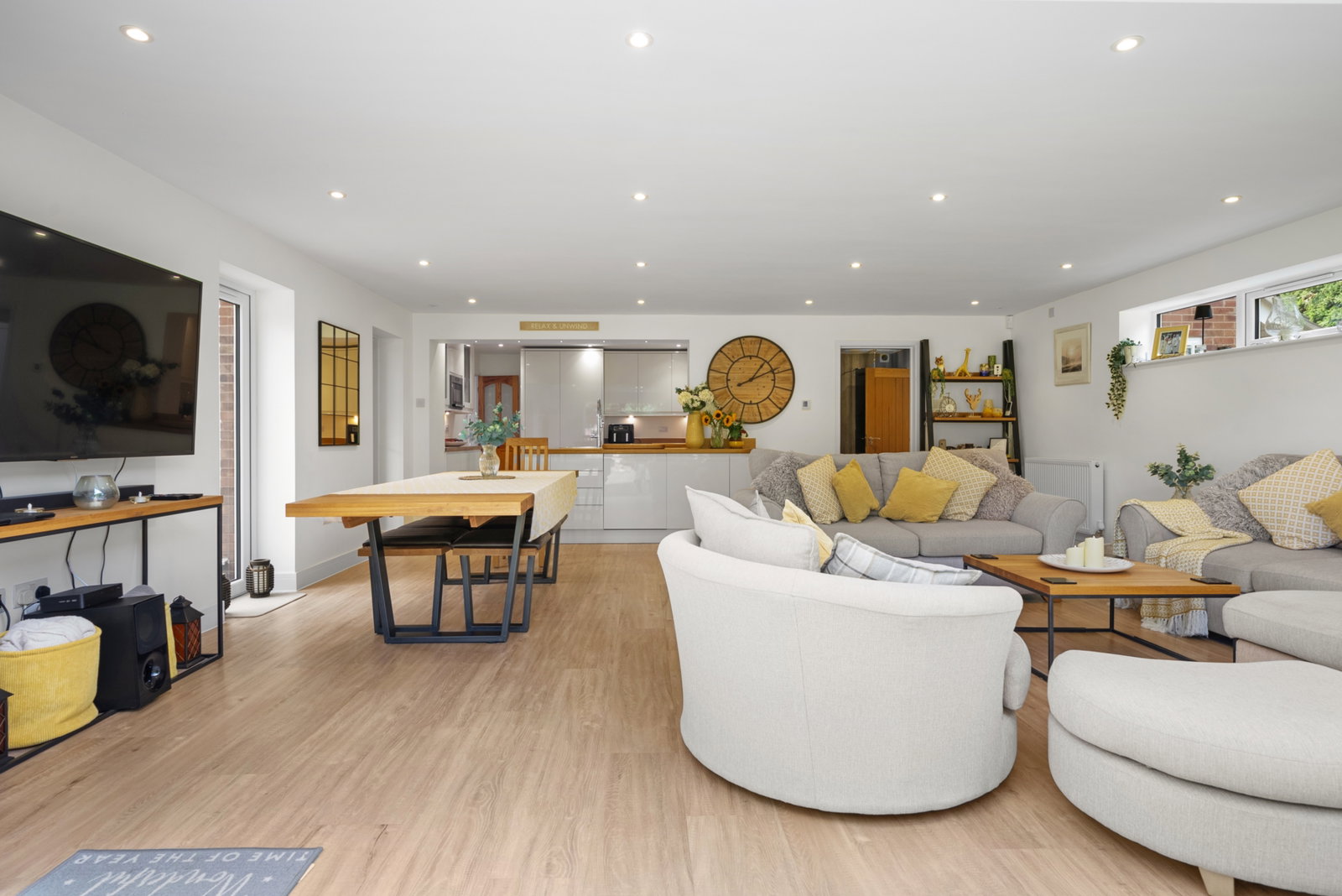 Detached House for sale in Gloucester, Bristol Road, Quedgeley, Gloucester, GL2 4NX