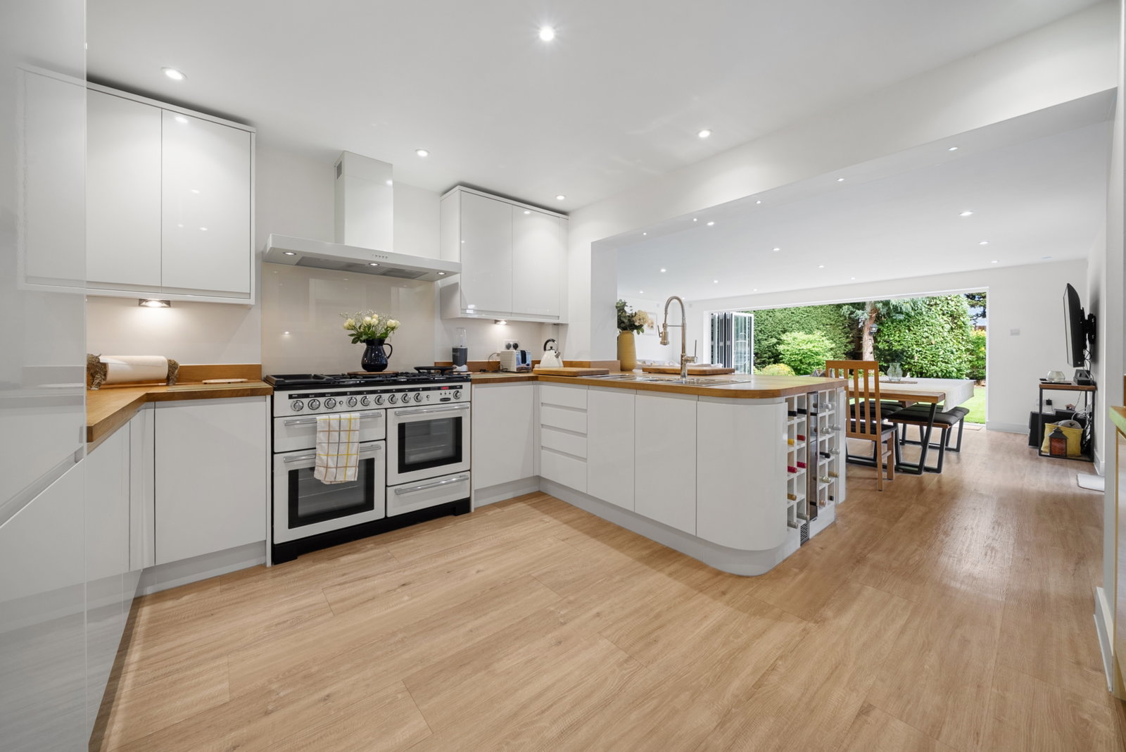 Detached House for sale in Gloucester, Bristol Road, Quedgeley, Gloucester, GL2 4NX