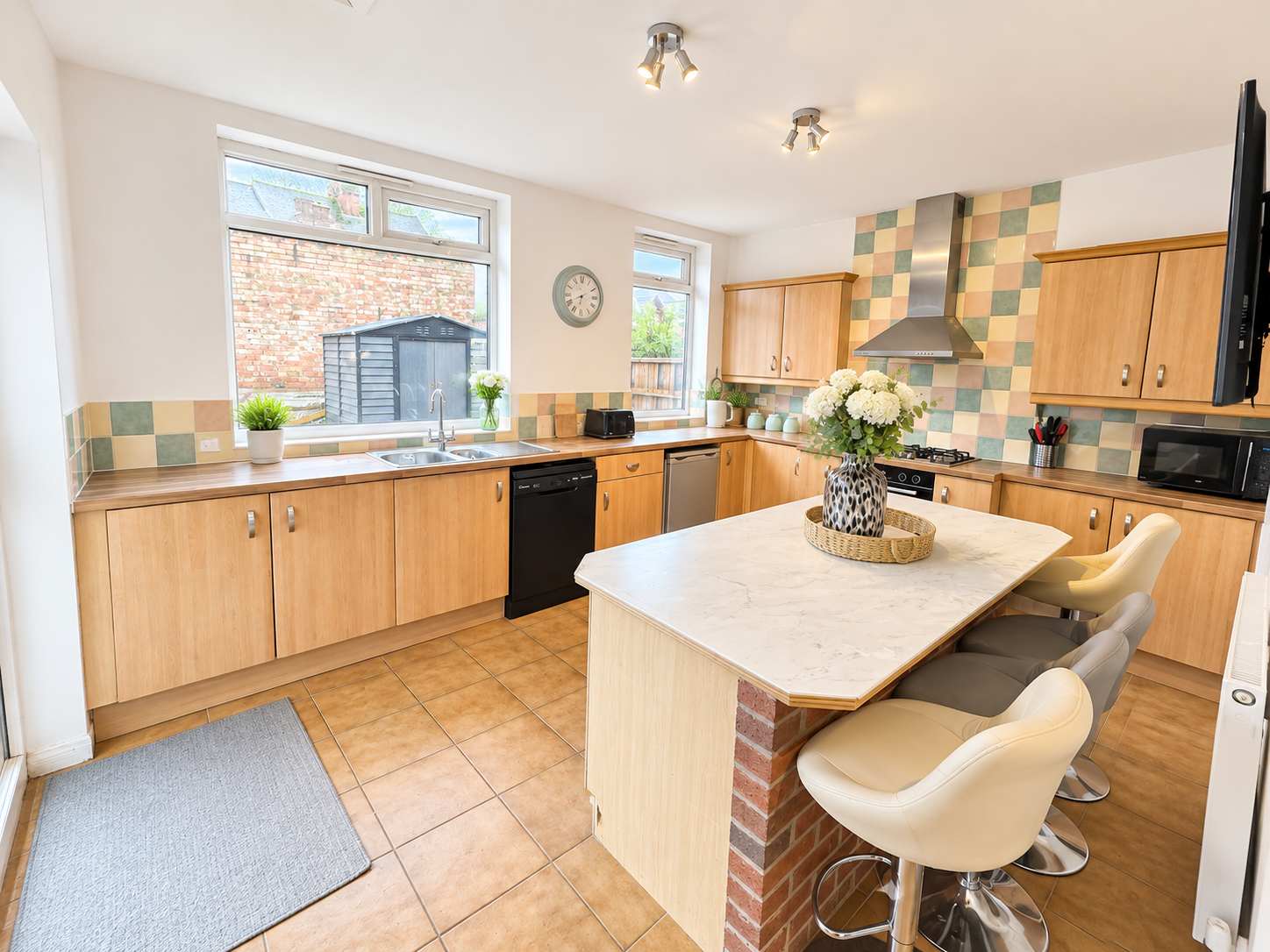 Semi Detached House for sale in Leicester, Lime Grove, Blaby, Leicester, LE8 4GS